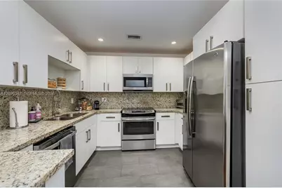 3635 S Le Jeune Rd #3635, Coral Gables, FL 33134 - Photo 11