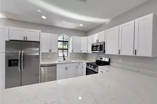 10392 NW 31st Terrace, Doral, FL 33172 - Photo 15