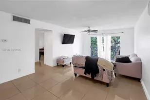 4200 NW 3rd Ct, Plantation, FL 33317 - Photo 7
