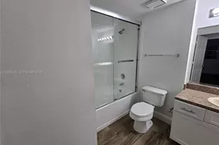 220 SW 116th Ave, Pembroke Pines, FL 33025 - Photo 17