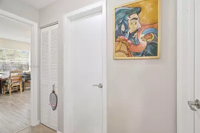 8421 NW 45th St, Lauderhill, FL 33351 - Photo 21