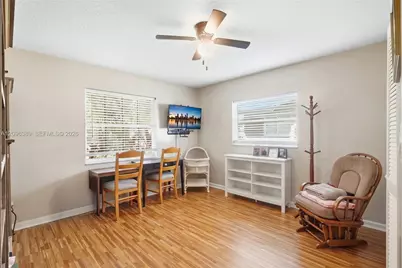8421 NW 45th St, Lauderhill, FL 33351 - Photo 23
