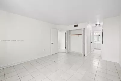 2780 NE 183rd St #1207, Aventura, FL 33160 - Photo 9