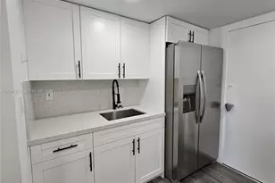 15888 SW 95th Ave, Miami, FL 33157 - Photo 9