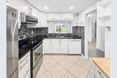 1830 Sabal Palm Dr #105, Davie, FL 33324 - Photo 9