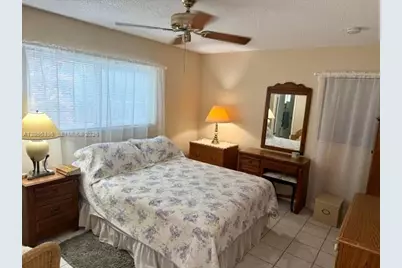 6110 SW 95th Ct, Miami, FL 33173 - Photo 11