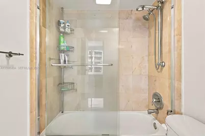 10275 Collins Ave #1412, Bal Harbour, FL 33154 - Photo 13