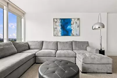 10275 Collins Ave #1412, Bal Harbour, FL 33154 - Photo 3