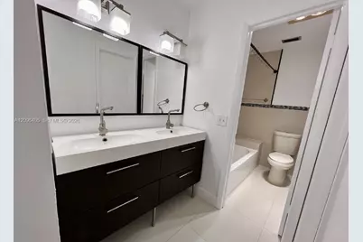 14 Chestnut Cir, Cooper City, FL 33026 - Photo 13