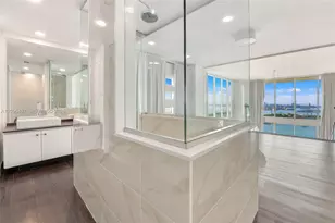 1040 Biscayne Blvd, Miami, FL 33132 - Photo 19