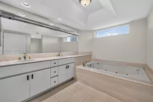 3000 Island Blvd, Aventura, FL 33160 - Photo 23