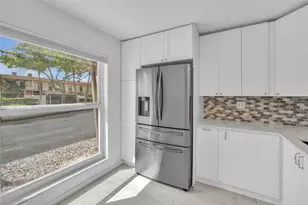 3925 NE 167th St, North Miami Beach, FL 33160 - Photo 19