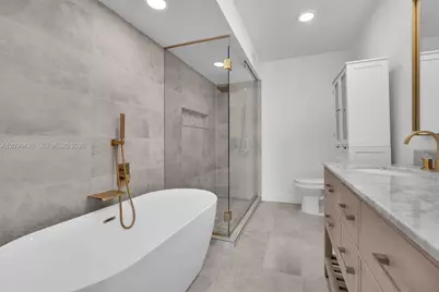 3925 NE 167th St #20, North Miami Beach, FL 33160 - Photo 41