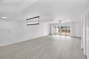 3925 NE 167th St, North Miami Beach, FL 33160 - Photo 9