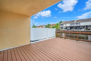 3925 NE 167th St, North Miami Beach, FL 33160 - Photo 25