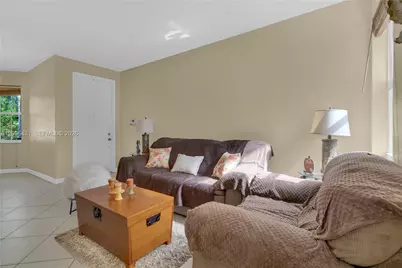 11402 SW 137th Pl, Miami, FL 33186 - Photo 9