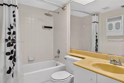 1401 SW 128th Ter #405H, Pembroke Pines, FL 33027 - Photo 17
