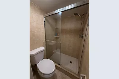 1021 Mockingbird Ln #404, Plantation, FL 33324 - Photo 3
