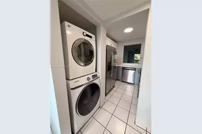 1021 Mockingbird Ln #404, Plantation, FL 33324 - Photo 11