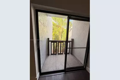 1021 Mockingbird Ln #404, Plantation, FL 33324 - Photo 7