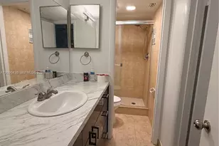 1021 Mockingbird Ln, Plantation, FL 33324 - Photo 1