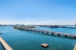 555 NE 15th St, Miami, FL 33132 - Photo 9