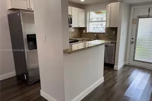 8325 Sunrise Lakes Blvd, Sunrise, FL 33322 - Photo 13