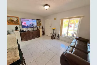 9360 SW 37th St, Miami, FL 33165 - Photo 9