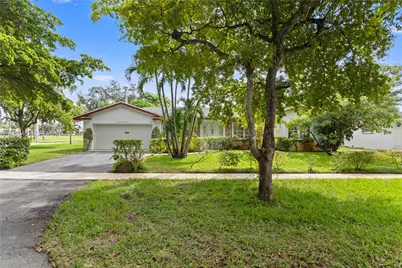 4899 NW 7th Dr, Plantation, FL 33317 - Photo 1