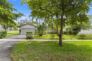4899 NW 7th Dr, Plantation, FL 33317 - Photo 1