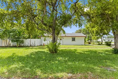 4899 NW 7th Dr, Plantation, FL 33317 - Photo 5