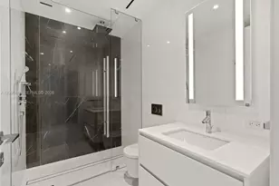 300 Biscayne Blvd Way, Miami, FL 33131 - Photo 7
