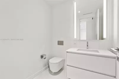 300 Biscayne Boulevard Way #3805W, Miami, FL 33131 - Photo 9