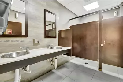 12550 Biscayne Blvd #304, North Miami, FL 33181 - Photo 9