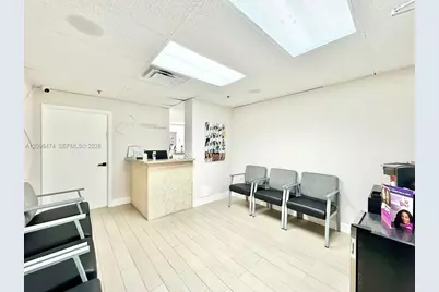 12550 Biscayne Blvd #304, North Miami, FL 33181 - Photo 3