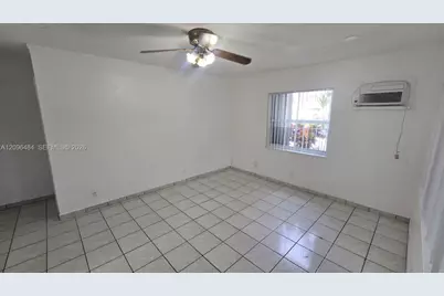 1118 NE 2nd Ct #1, Hallandale Beach, FL 33009 - Photo 3