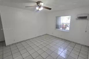 1118 NE 2nd Ct, Hallandale Beach, FL 33009 - Photo 3