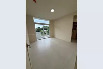 3240 SW 20th St, Miami, FL 33145 - Photo 33