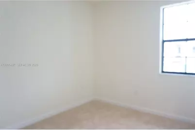 9345 W 33rd Ln, Hialeah, FL 33018 - Photo 9