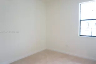 9345 W 33rd Ln, Hialeah, FL 33018 - Photo 9