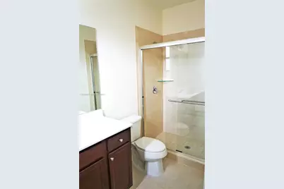9345 W 33rd Ln, Hialeah, FL 33018 - Photo 11