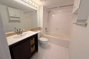 1155 Brickell Bay Dr, Miami, FL 33131 - Photo 9