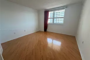 1155 Brickell Bay Dr, Miami, FL 33131 - Photo 7