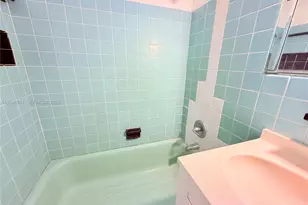 255 W 24th St, Miami Beach, FL 33140 - Photo 7