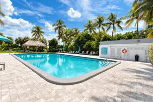 2401 Collins Ave, Miami Beach, FL 33140 - Photo 19