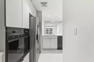 185 SE 14th Terrace, Miami, FL 33131 - Photo 11