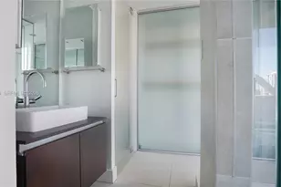 1040 Biscayne Blvd, Miami, FL 33132 - Photo 15
