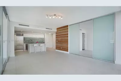1040 Biscayne Blvd #1206, Miami, FL 33132 - Photo 5