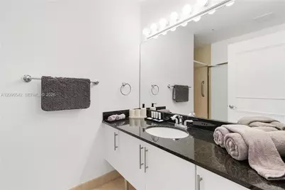 31 SE 5th Street 31 SE 5th Street #4314, Miami, FL 33131 - Photo 27