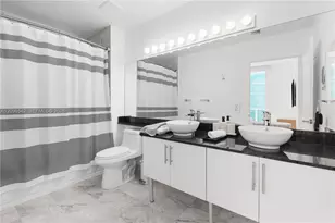 31 SE 5th Street 31 SE 5th St, Miami, FL 33131 - Photo 29